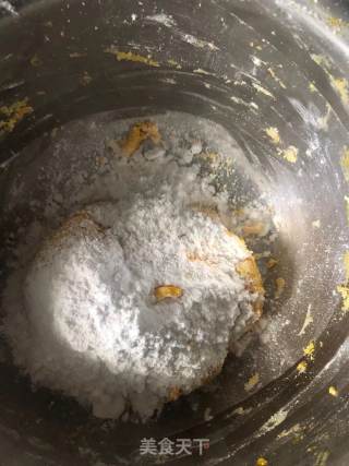 南瓜糯米饼的做法步骤：1
