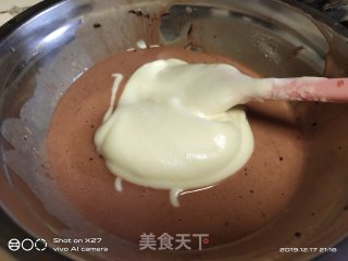 红曲纹理戚风蛋糕的做法步骤：7