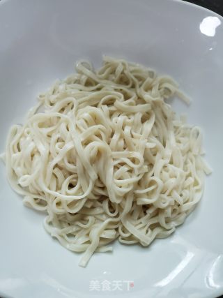 香菇肉酱汤面的做法步骤：10