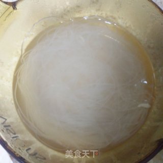 芹菜炒粉条的做法步骤：2