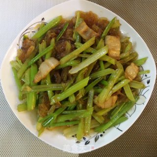 芹菜炒粉条的做法步骤：9