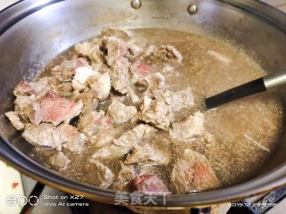 山药牛腩汤的做法步骤：2