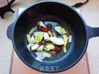 酱香麻辣鸡块的做法步骤：5