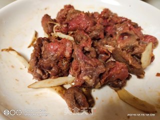 莴笋炒肉片的做法步骤：1