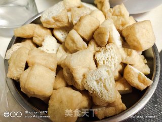 筒骨油豆腐汤的做法步骤：2