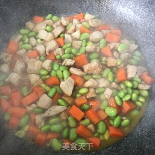 鸡丁炒时蔬的做法步骤：6