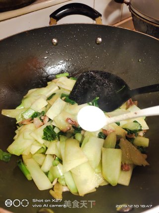 扶手瓜炒肉末的做法步骤：3