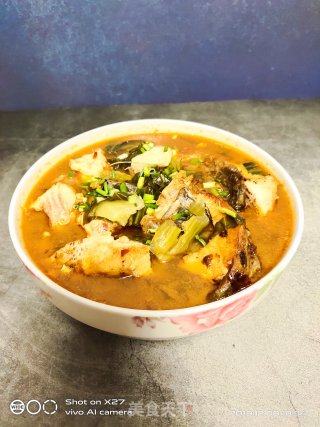 草鱼酸菜汤的做法步骤：8