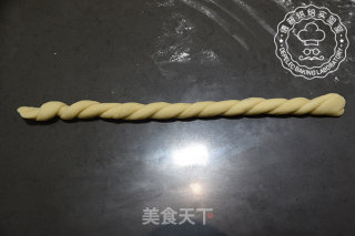 蜂蜜软麻花的做法步骤：5