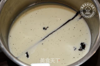 香草牛奶面包的做法步骤：2
