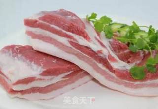 改良版梅菜扣肉的做法步骤：1