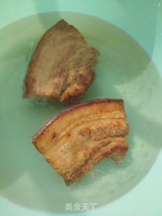 改良版梅菜扣肉的做法步骤：8