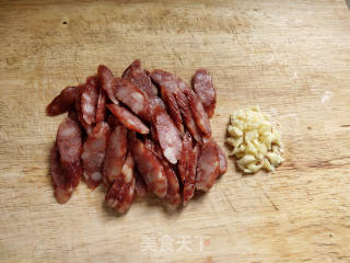 四季豆炒腊肠的做法步骤：2