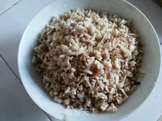 荠菜蘑菇鲜肉饺的做法步骤：5