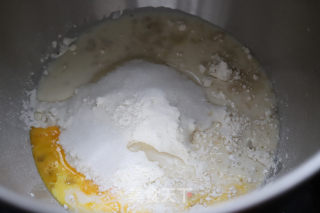 草莓酥粒面包的做法步骤：2