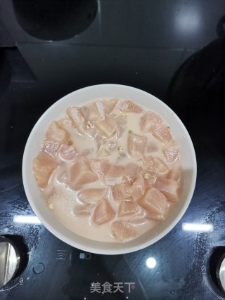辣子鸡丁的做法步骤：3
