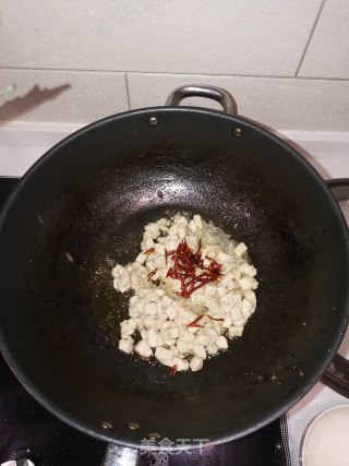 辣子鸡丁的做法步骤：5