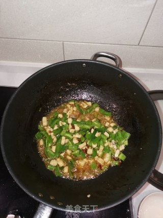 辣子鸡丁的做法步骤：8