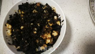 梅菜干烧鲳鱼的做法步骤：2