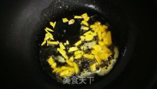 梅菜干烧鲳鱼的做法步骤：3