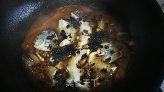 梅菜干烧鲳鱼的做法步骤：5
