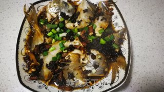 梅菜干烧鲳鱼的做法步骤：6