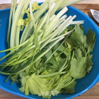 牛肉豆腐蔬菜汤的做法步骤：2