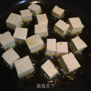 孜然油炸豆腐块的做法步骤：3