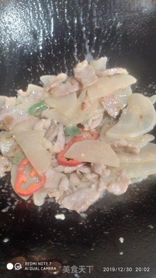 猪肉炒萝卜的做法步骤：7