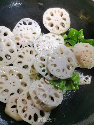 清炒藕片的做法步骤：5