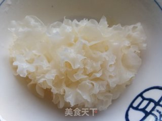 紫薯银耳糖水的做法步骤：1