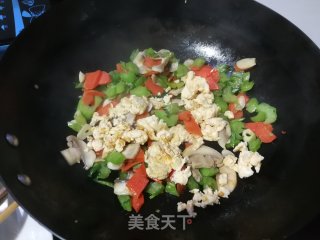 蘑菇小炒的做法步骤：6