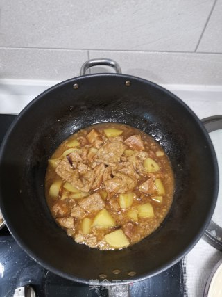 炖肉烩土豆的做法步骤：3
