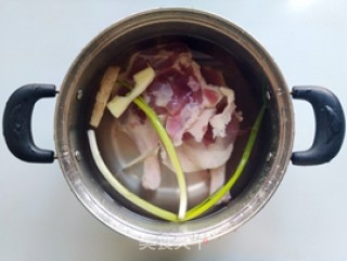 南乳鸭腿的做法步骤：2