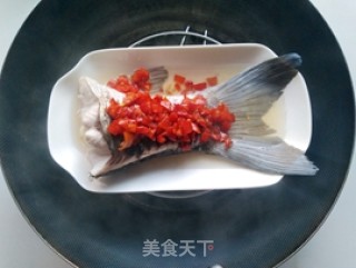 剁椒蒸鱼划的做法步骤：5