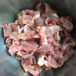 炸酥肉的做法步骤：2