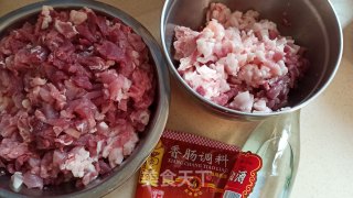 腊肠的做法步骤：1