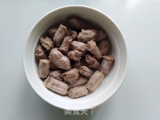 红烧鸭脖的做法步骤：3