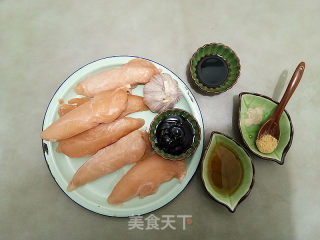 棒棒鸡排的做法步骤：1