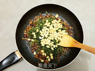 雪菜焖黄豆的做法步骤：7