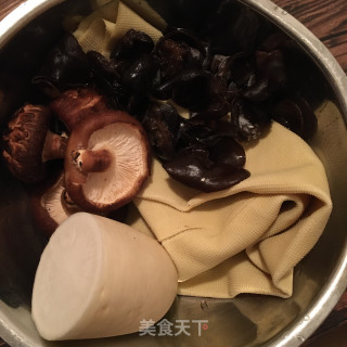 水煮豆腐皮的做法步骤：1