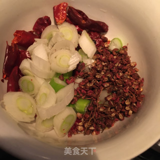 水煮豆腐皮的做法步骤：3