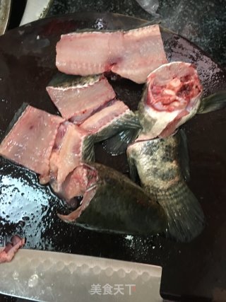 生鱼骨滚枸杞叶汤的做法步骤：1