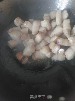 秘制红烧肉（不炒糖色不用油）的做法步骤：5