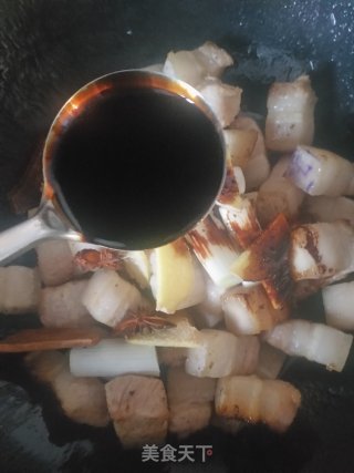 秘制红烧肉（不炒糖色不用油）的做法步骤：7