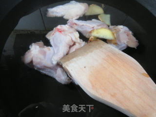 糟鹌鹑蛋鸡翅根的做法步骤：2