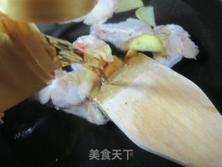 糟鹌鹑蛋鸡翅根的做法步骤：3