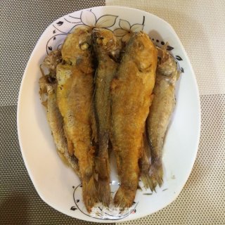 香酥黄花鱼的做法步骤：5