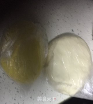 金银饺子的做法步骤：2