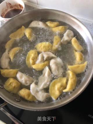 金银饺子的做法步骤：9